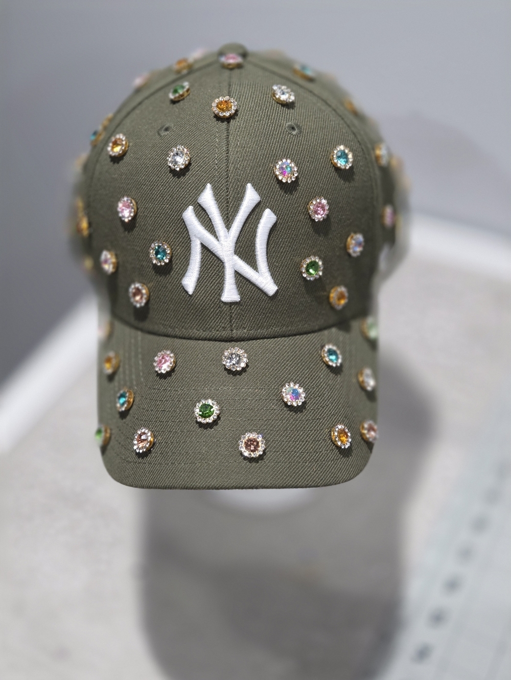✨️NY Multicolor Gems Hat